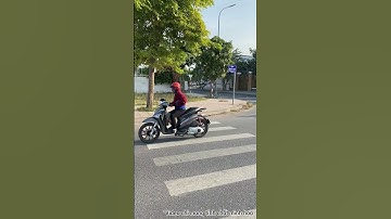 Video người dân đi đường vứt rác bừa bãi