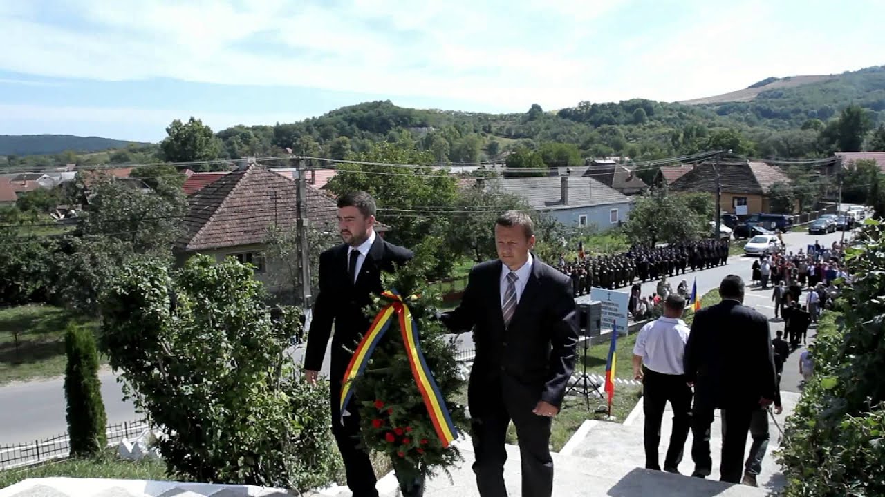 Comemorarea eroilor de la Treznea 2013 partea 1 - YouTube