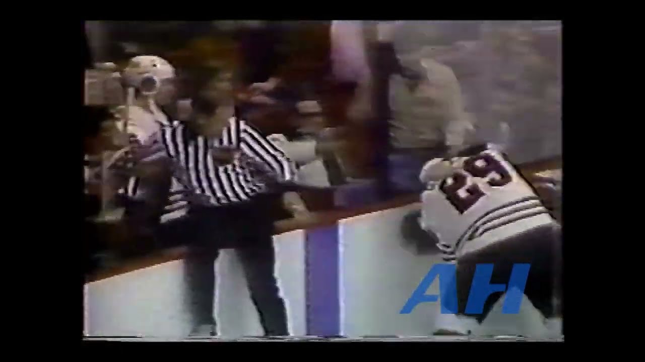 NHL Mar. 14, 1979 Ted Bulley,CHI v Rick Lapointe,PHI Chicago Blackhawks Philadelphia Flyers