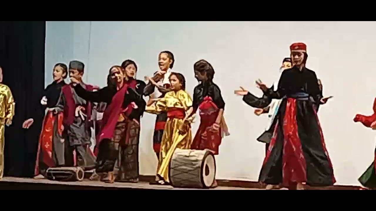 A garden of four castes and thirty-six ethnic groups.