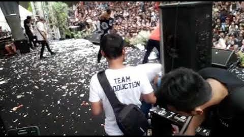 Nonton band gigi di ultah PT honda