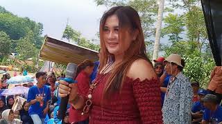 PERTAMA KALI NYA NYANYI DI JOGEDIIN PEMAIIN SEPAK BOLA TERKENALL BROOOOO.... (patrio Jimenez)