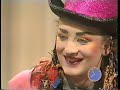 Capture de la vidéo Boy George   1983 09 19    Interview & Guest @ Breakfast Tv