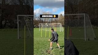 Knuckleball technique 😲💪🏼 #football