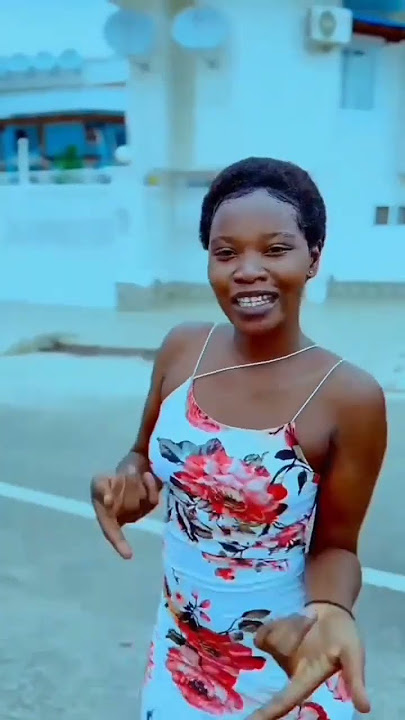 her name is  um_khenzie official. guys this lady is very talented #fypシ゚viral #viralvideo #trendin