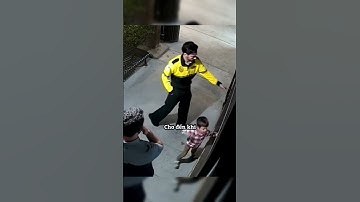 Người cha đã dạy cậu con trai làm điều đúng đắn ❤️👏