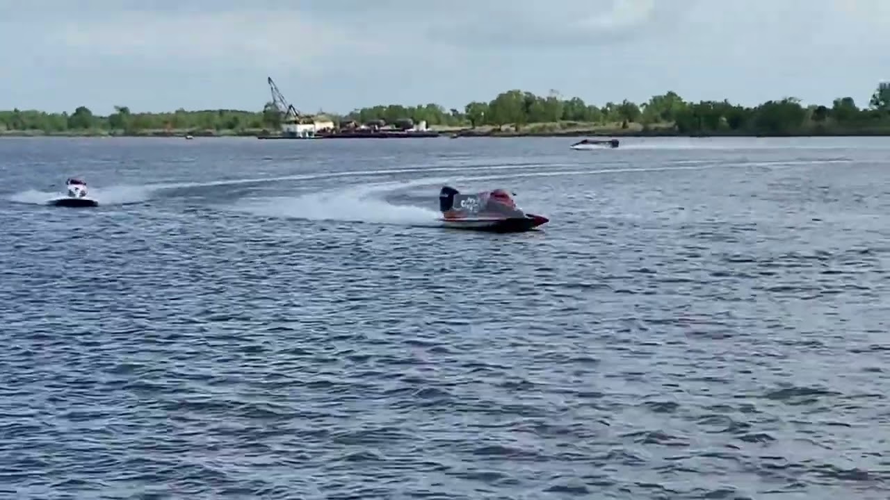 Port Neches 2022 F1 Championship Tunnel boats