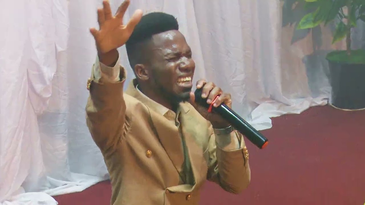 Ekwueme Cover - Eva. Bernard Bezombert - Voici Jesus 2022 Live Concert