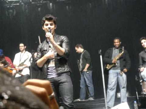 Jonas Brothers - Gotta Find You Soundcheck Cologne 15-11-2009