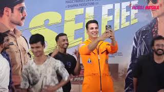 Akshay Kumar set a world record by posing for 200 selfies in 3 minutes