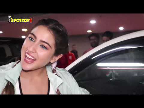 sara-ali-khan,-vidhu-vinod-chopra,-mouni-roy-&-sussanne-khan-spotted-at-the-airport-|-spotboye