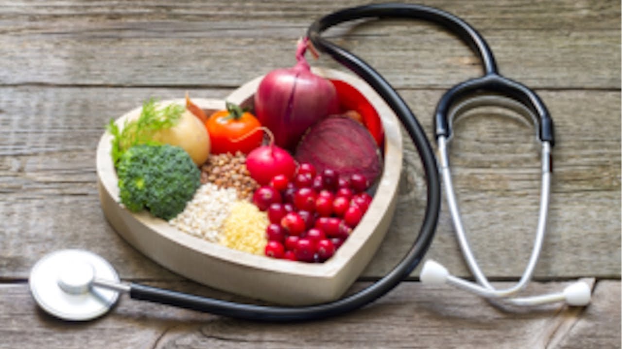 NUTRITHERAPIE : votre santé à portée de fourchette. Entretien avec le ...