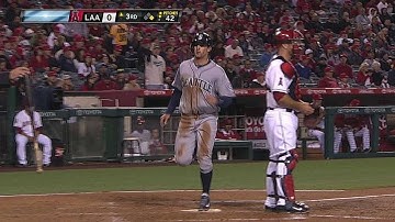 SEA@LAA: Cano plates a run on ground-ball single