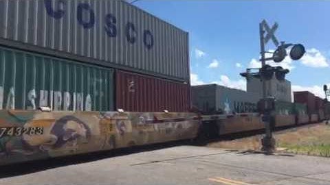 CSX ES40DC And a very nice K5HL Horn