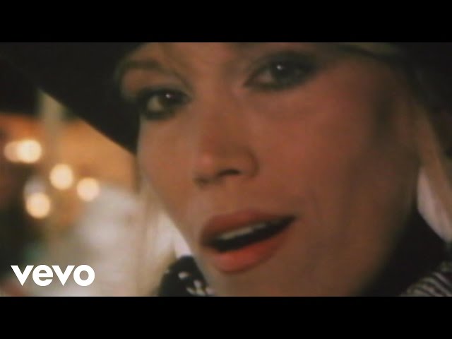 Amanda Lear - Solomon Gundie