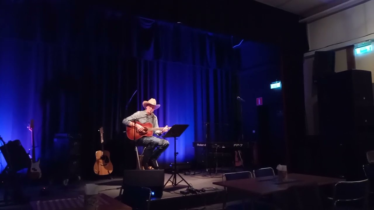 Craig Stanton Thomas played guitar