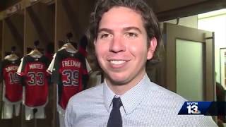 Braves Spanish interpreter Franco García becoming popular figure in clubhouse