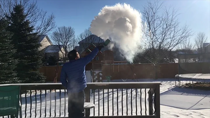 Boiling water evaporates instantly in Minnesota winter