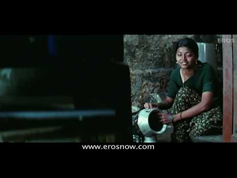 Ramakrishnan's Mother Fills Water - Kunguma Poovum Konjum Puraavum