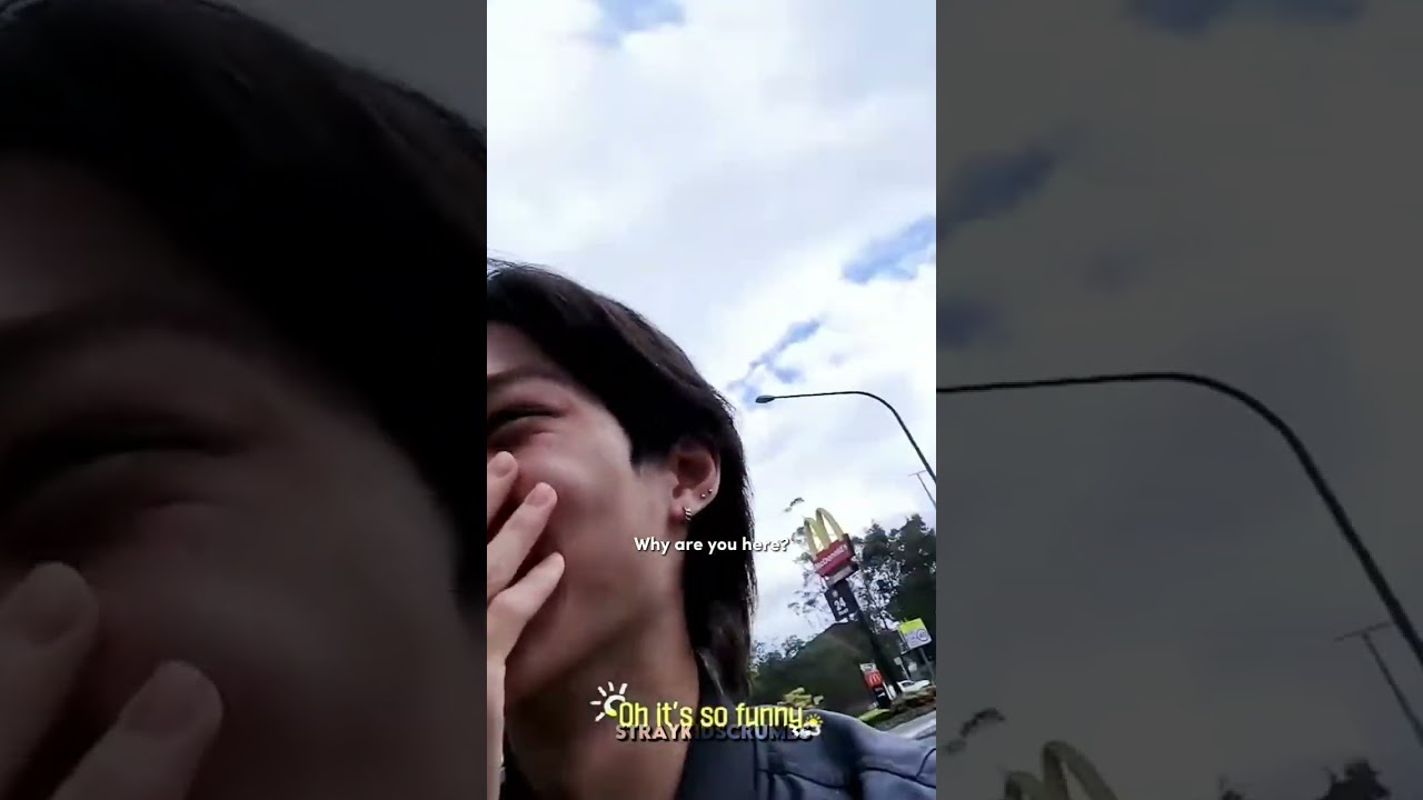 Феликс делает сюрприз своей младшей сестре 🥺