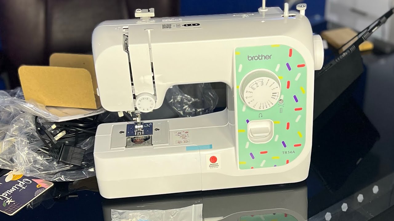 مميزات ماكينة الخياطة برازر ١٤ غرزة tr14a