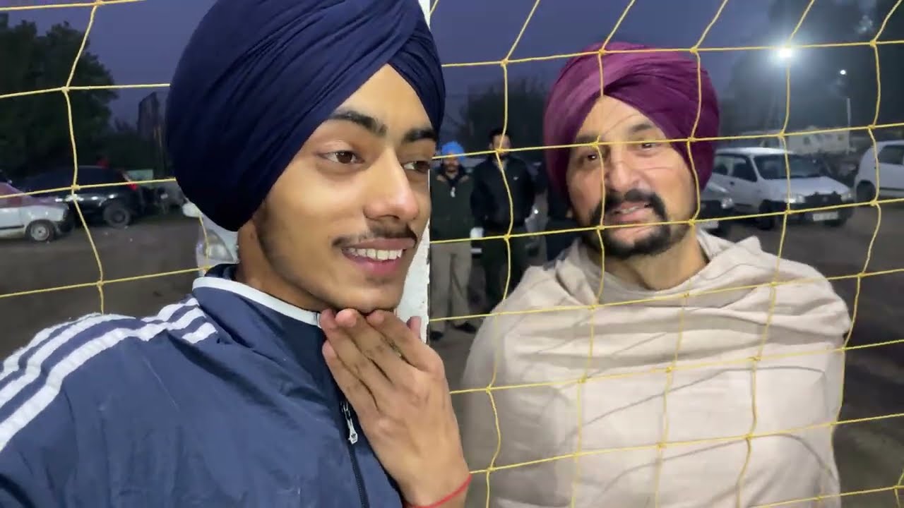 Apne pind hoya volleyball da match dekho sare👍🏻