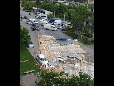 სტიქია გორში - ქარმა საცხოვრებელ კორპუსს სახურავი გადახადა 3.06.2020