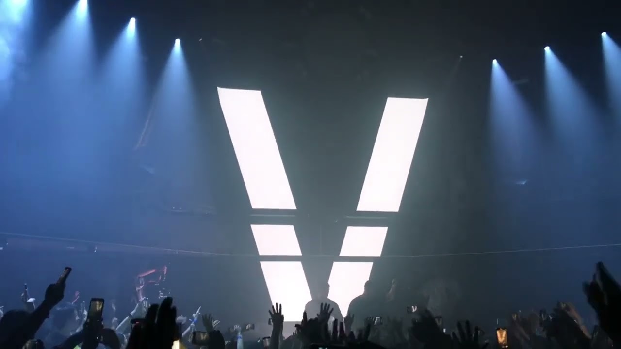 Starlight (Keep Me Afloat) - DubVision @ ATOM TOKYO 7/1 2022 | Martin Garrix