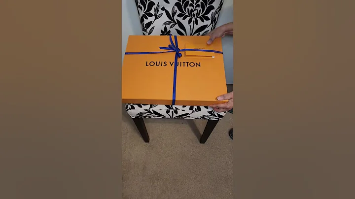 Unboxing THE BEST SUMMER BAG; Louis Vuitton Neverfull MM #louisvuitton #unboxing #luxury