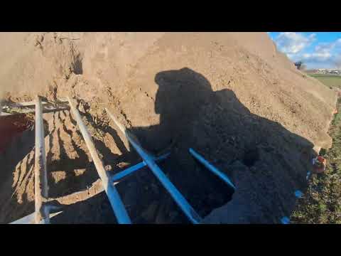 Lime sowing Pomot Chojna UPR 12.5 17t filling
