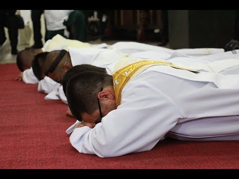 تفسير حلم رؤية قسيس أو كاهن أو راهب في المنام لابن سيرين