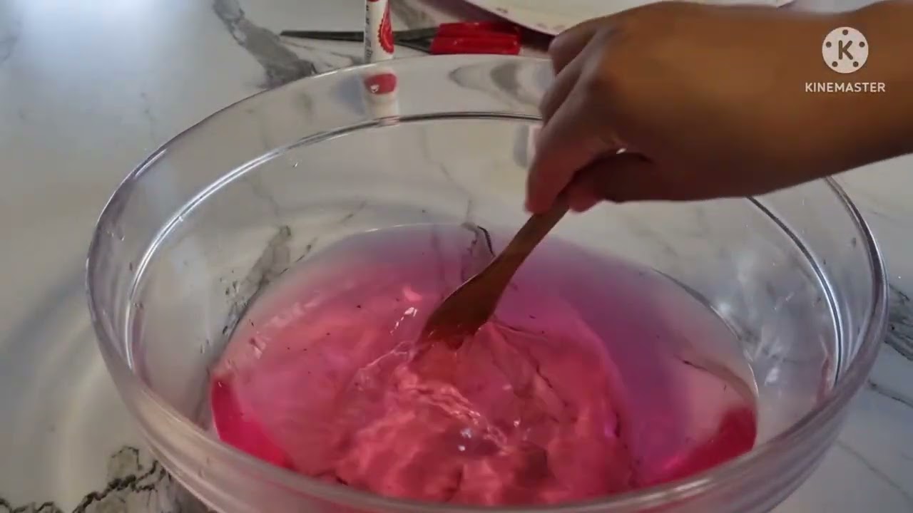 طريقة تشكيل ورق الأرز لتزيين الحلويات