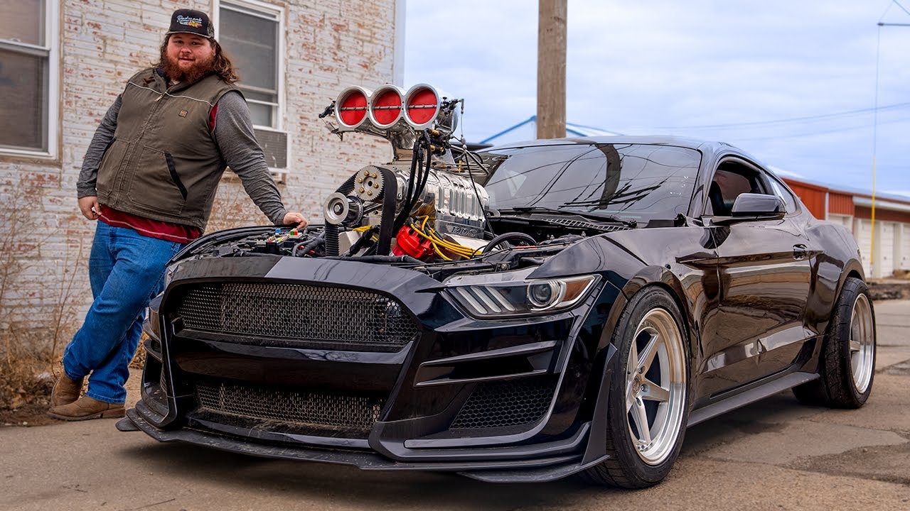 2000HP Lamborghini loses control into lake