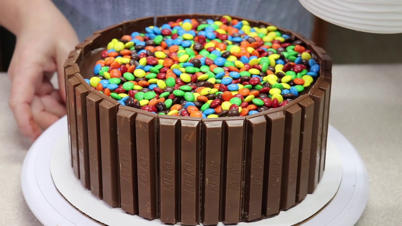 Kit Kat cake