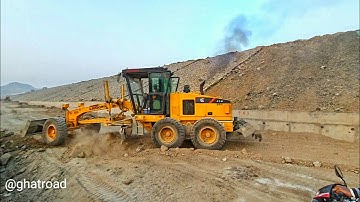 LiuGong grader 414 bs 3 Motor grader heavy machine at work For leveling road on Samruddhi Mahamarg