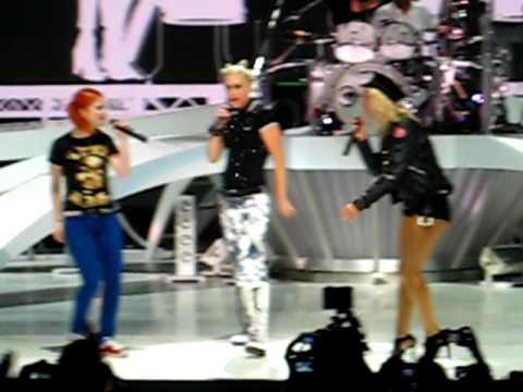 No Doubt "Stand & Deliver" with Paramore & The Sounds Live Front Row Orange County Irvine 7/31/09