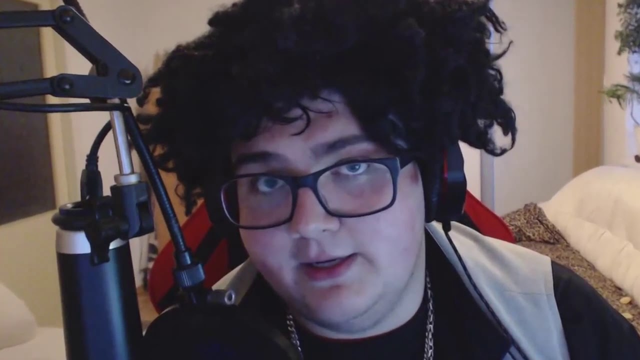 FattyPillow   Loví holky na diskotéce hunter mode activated