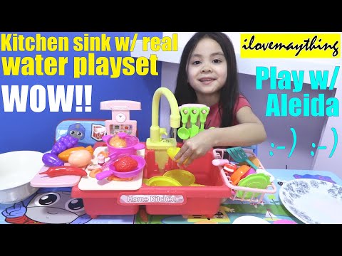 Toy Channel Airport Playset Military Toy Soldiers Toy Tanks Helicopter Toys And Rc Tanks Youtube - family toy channel let s play roblox w hulyan maya knife