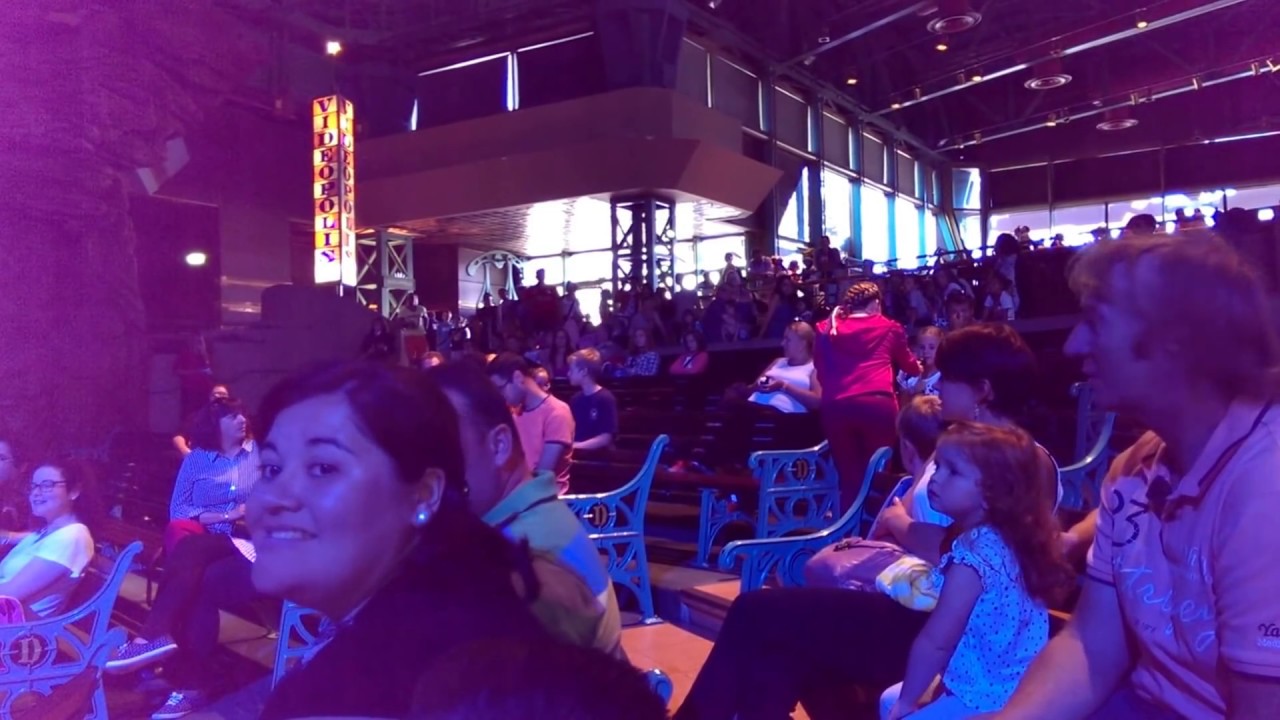 Disney's Frozen Sing-Along - Disneyland Paris