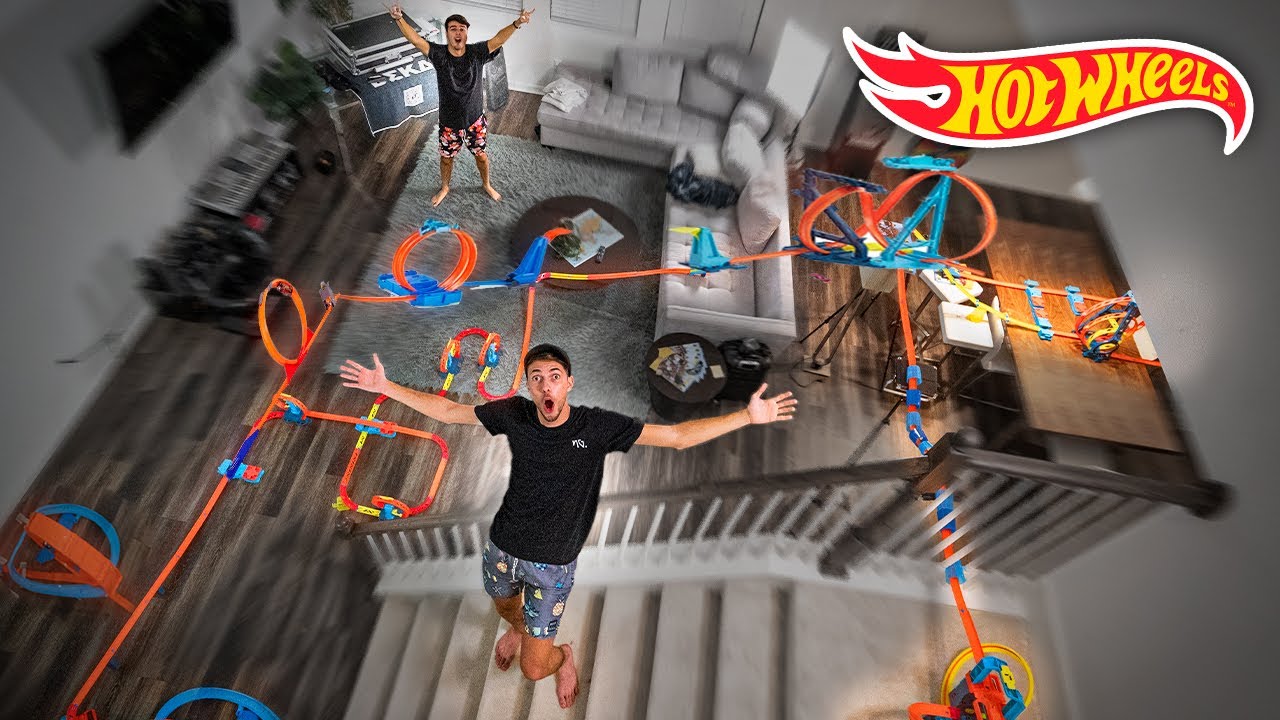 A PISTA DE HOTWHEELS COM O MAIOR LOOP DO MUNDO!