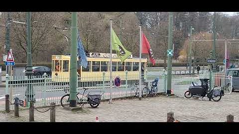 MSVB [STIB/MIVB] Historische Tram Motorwagen 5025 driehoeken Museum Tram te Sint-Pieters-Woluwe 