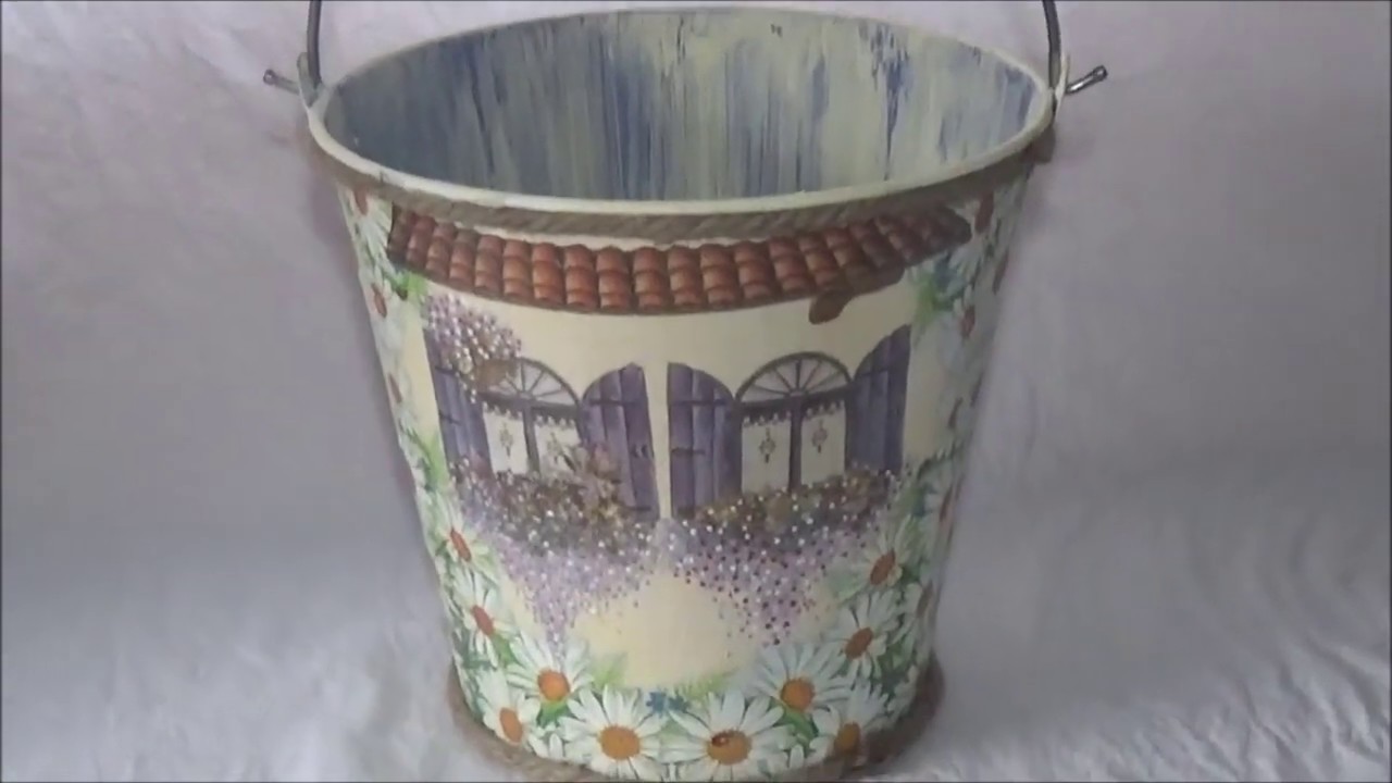 DIY decoupage on metal bucket/Ντεκουπάζ σε μεταλλικό κουβά YouTube