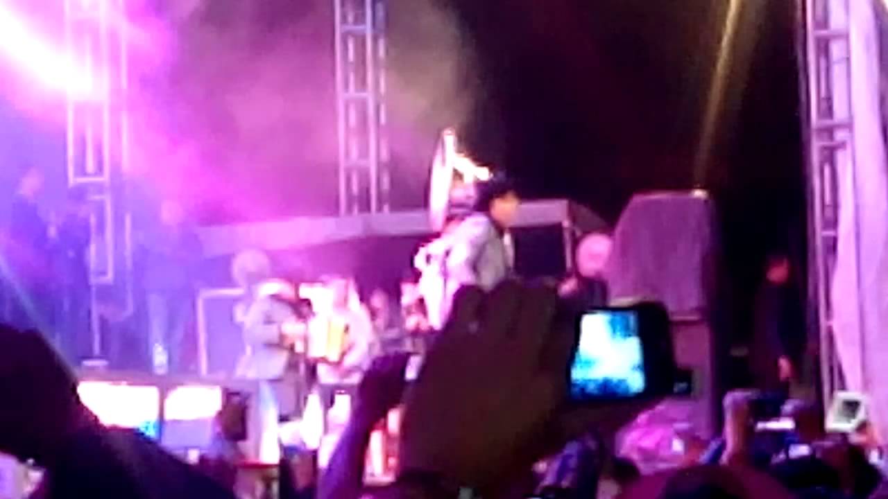 Julio en los reyes la paz (terrenal) YouTube