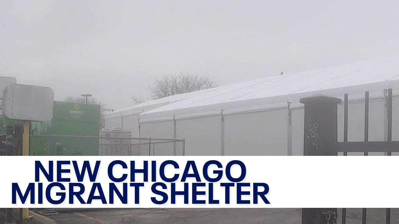 Chicago migrant shelter opens in Little Village - YouTube