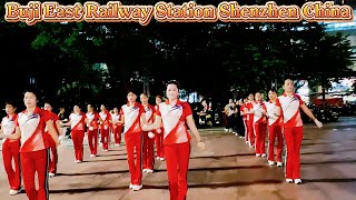 Incredible! Shenzhen, China, square dancing can actually make you younger.