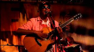 Raul Midon &amp; Richard Bona &quot;Waited all my life&quot; @ the New Morning, Paris 27/07/2011