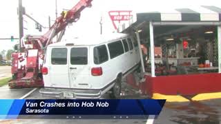 SNN: Van plows into Hob Nob Restaurant