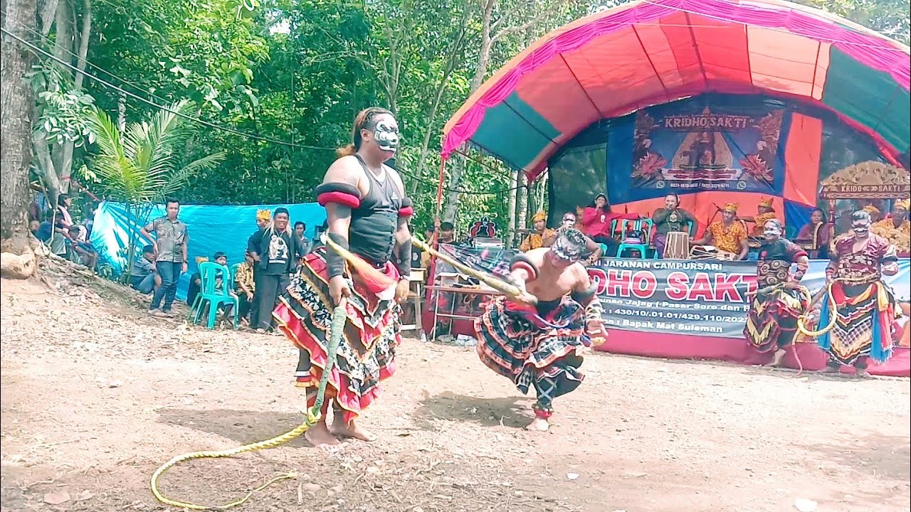 Songkel mejo ganas adu pecutan