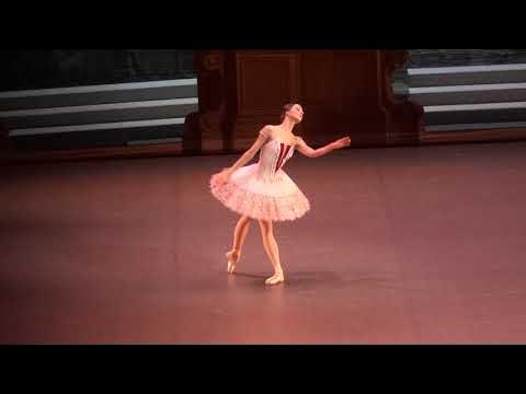 Ева Сергеенкова балет
