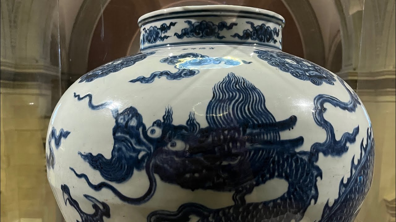 纽约大都会艺术博物馆藏明宣德年制款青花龙纹大罐@MET Fine